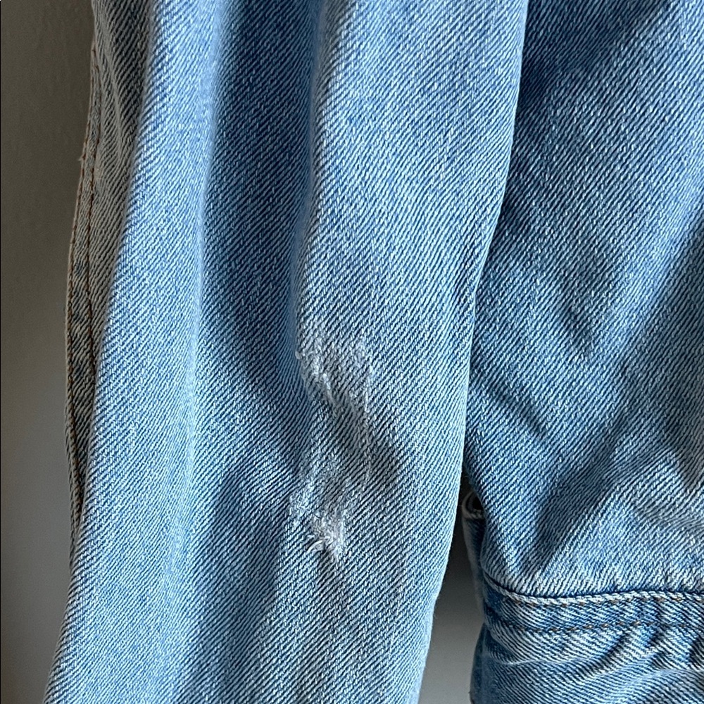 Classic Light Blue Denim Jacket - Picture 6 of 8